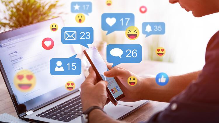Sosyal medya hesapları için otomatik beğeni ve takipçi kazanmakta en iyi seçenek: SMM panelleri mi? 
